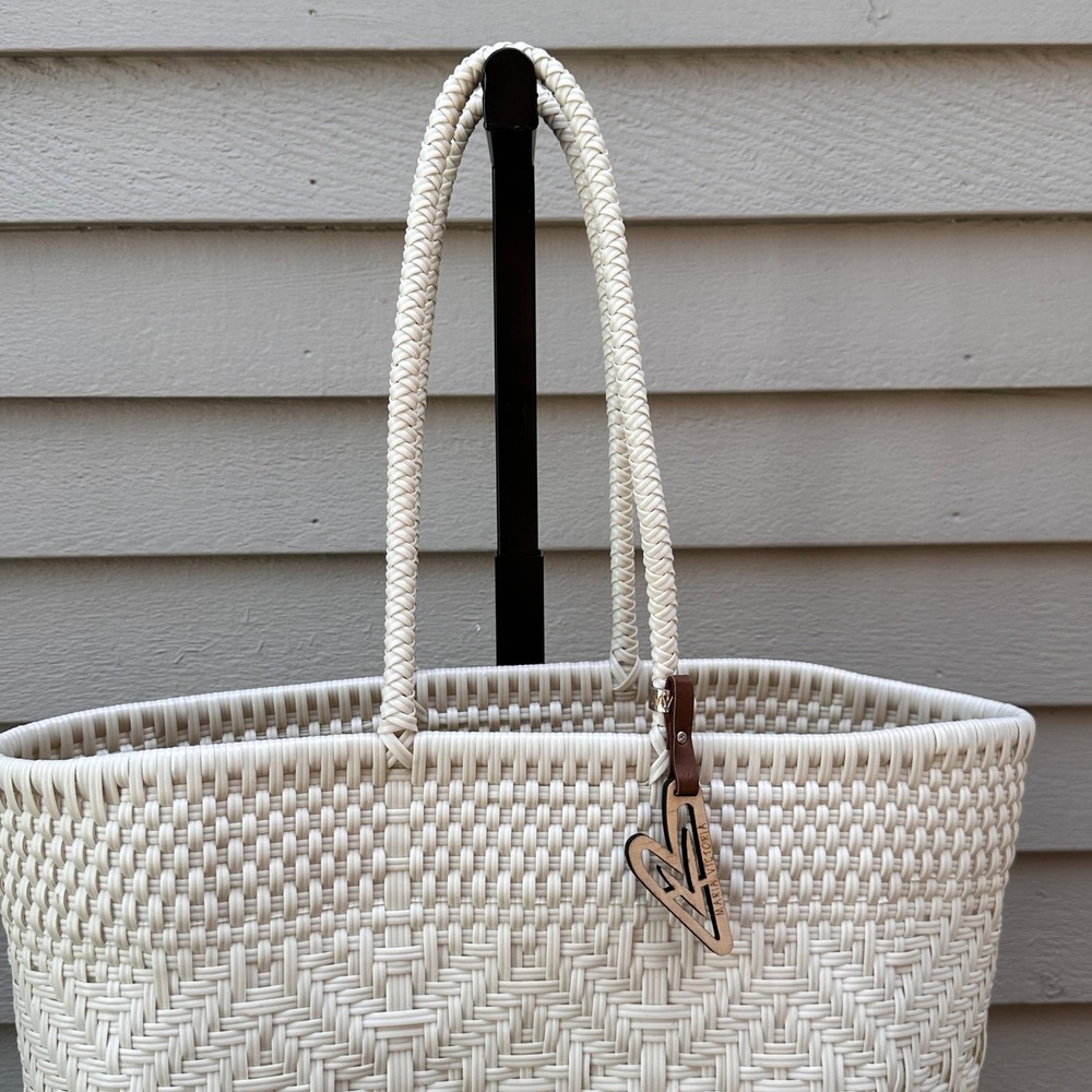 Maria Victoria Handwoven Tote Seashell White Woven Basket Beach Bag Large - Picture 7 of 13
